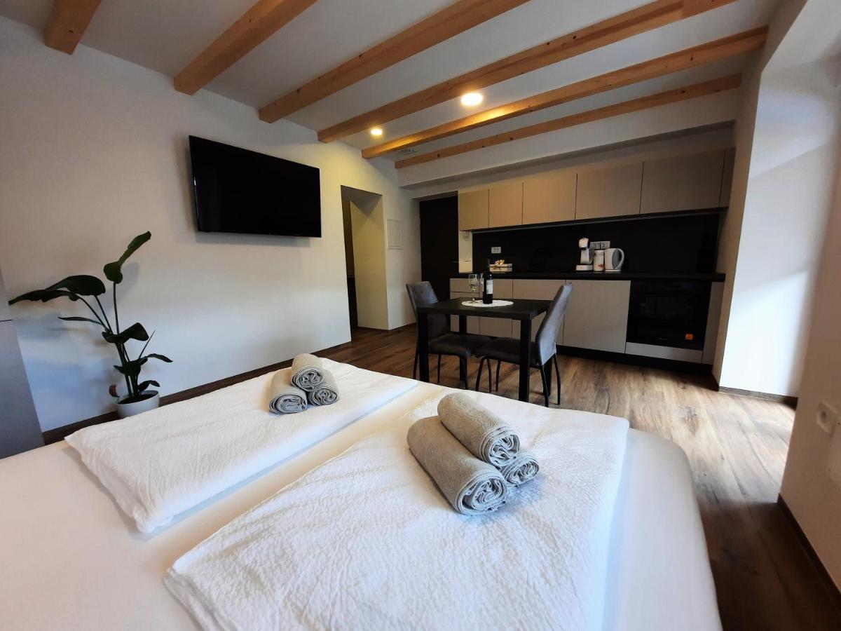 Apartments Hlapi With Spa Kobarid Bagian luar foto