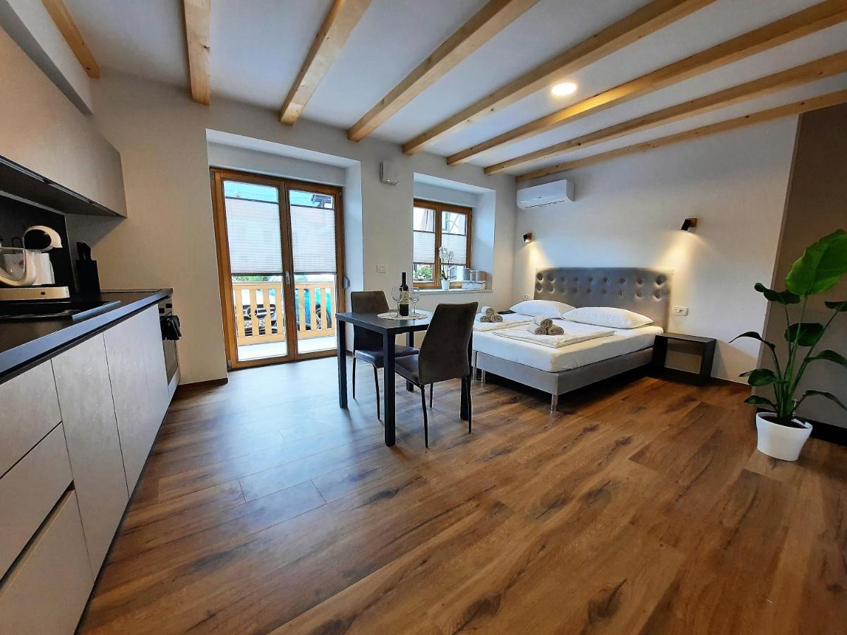 Apartments Hlapi With Spa Kobarid Bagian luar foto