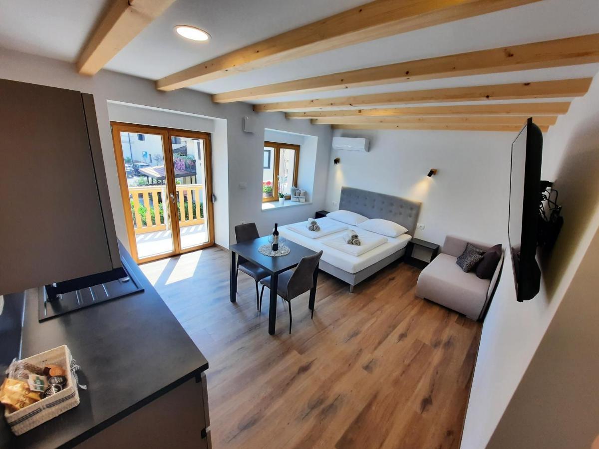 Apartments Hlapi With Spa Kobarid Bagian luar foto