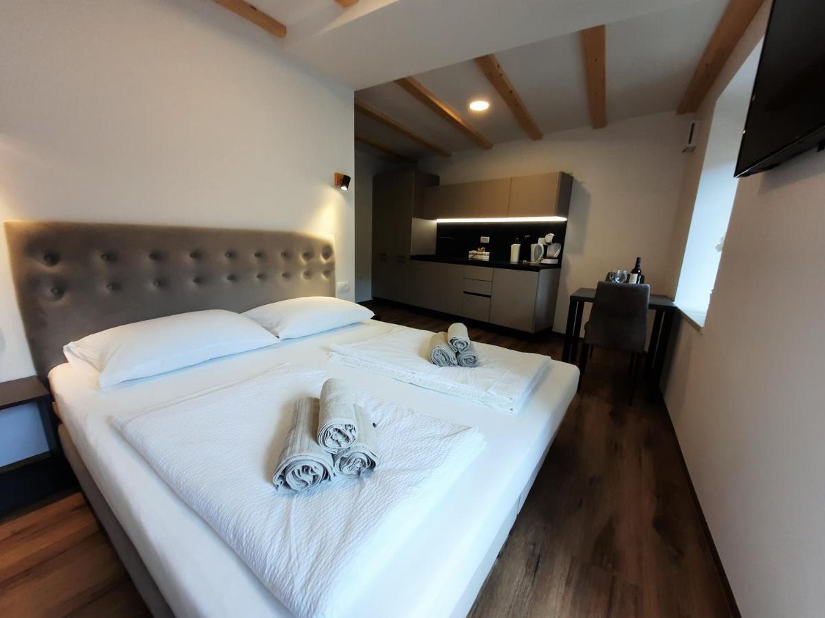 Apartments Hlapi With Spa Kobarid Bagian luar foto