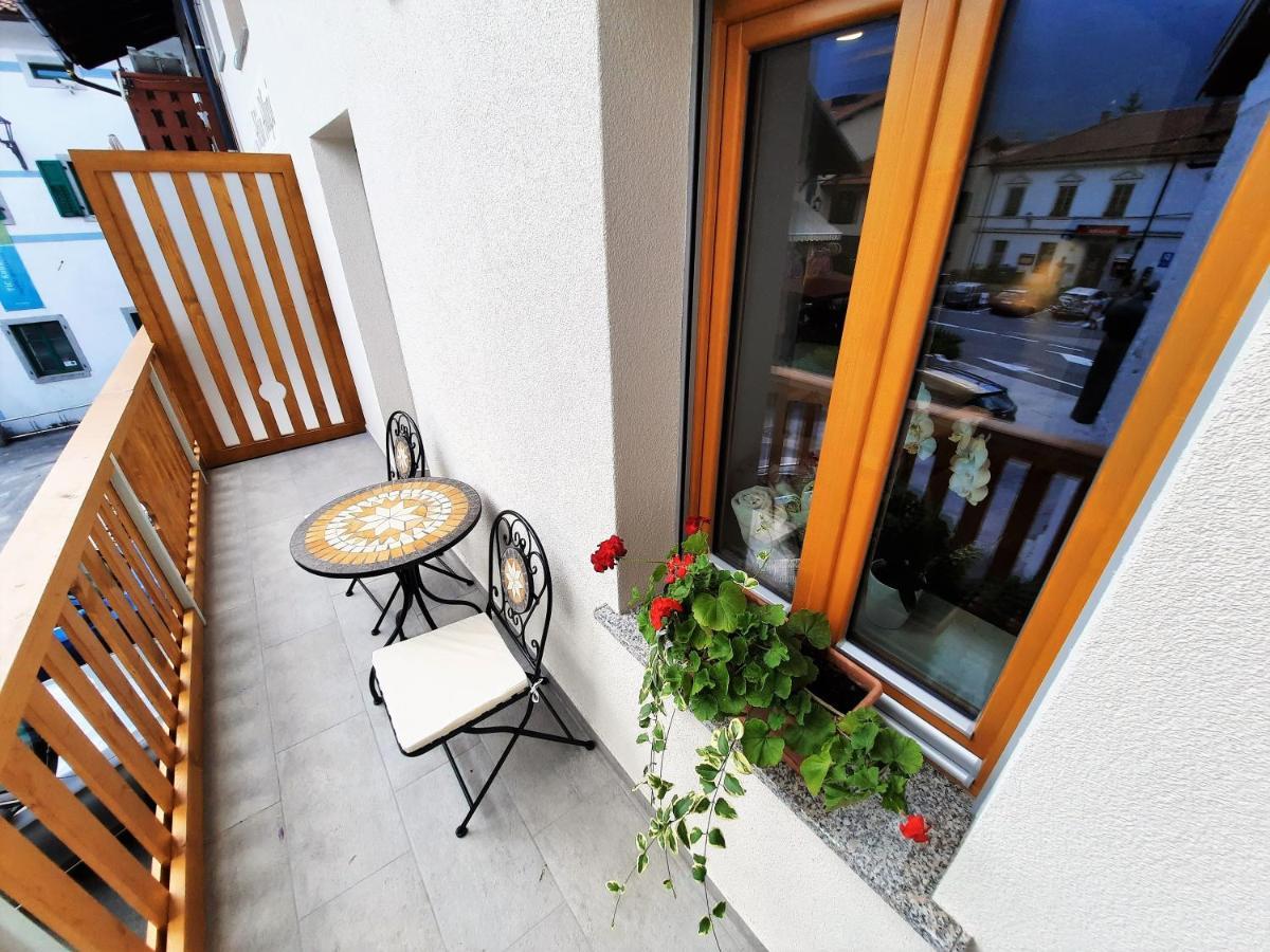 Apartments Hlapi With Spa Kobarid Bagian luar foto